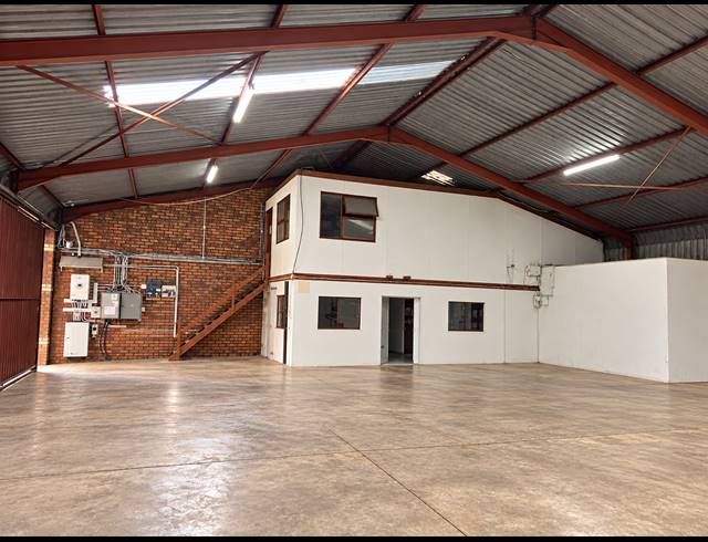 900M² WAREHOUSE TO LET IN MEISIES HALT